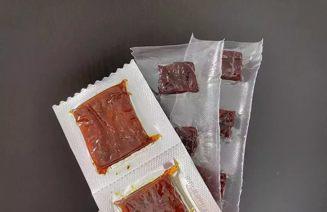 真空包裝零食撕起來往往要費點力氣