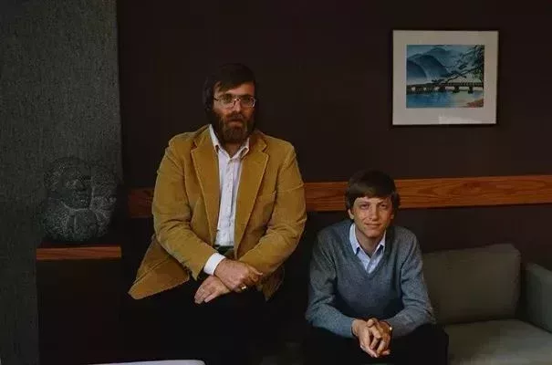 保羅·艾倫(Paul Allen,左)和比爾·蓋茨(Bill Gates)共同創立了微軟。攝於1984年。來源:Doug Wilson/Getty