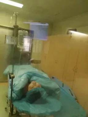 我被推回了病房