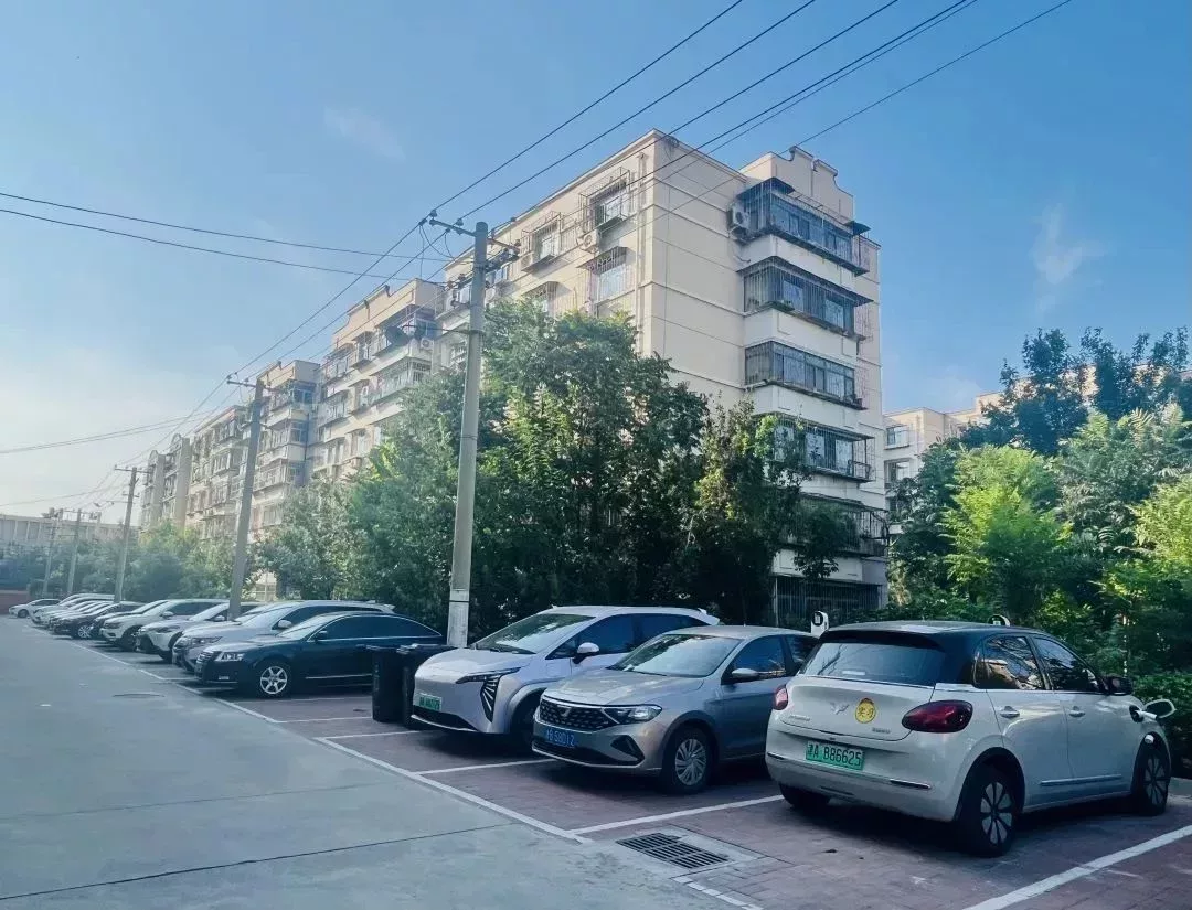 ▲ 2000年之前建成的房屋,約佔天津濱海新區現存房屋總量的25%。圖爲濱海新區一處小區。