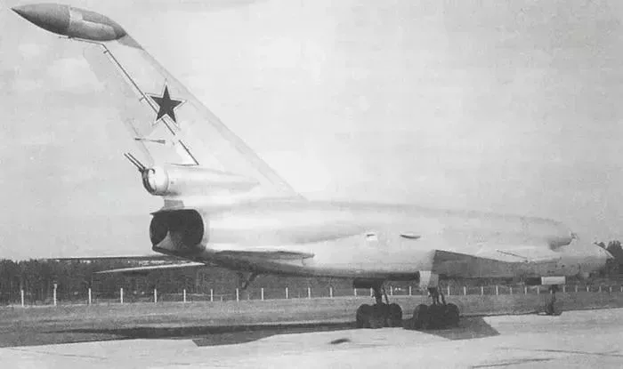 ▲圖-98轟炸機原型機