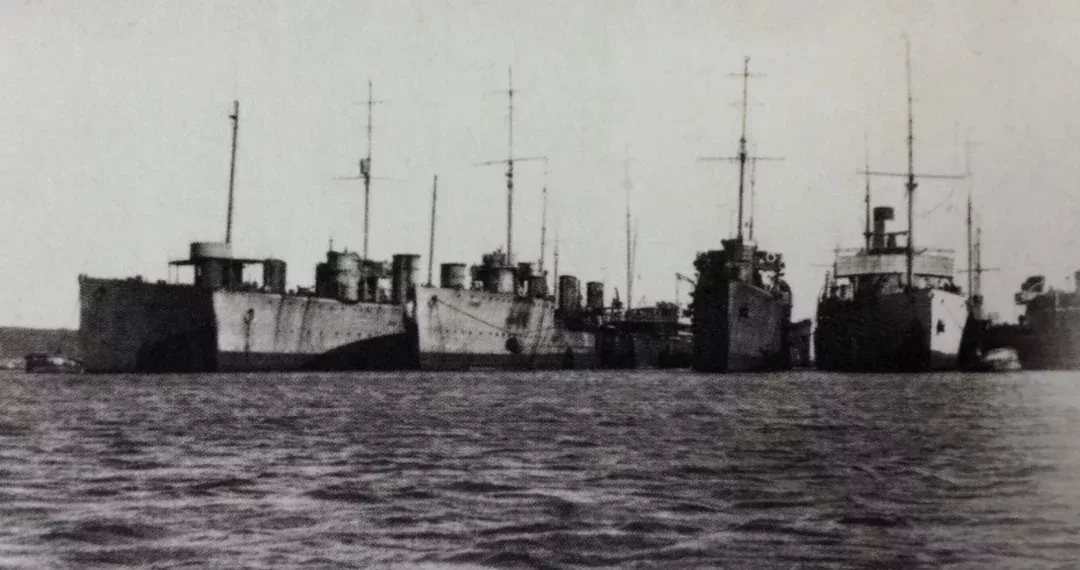 ◇ 圖爲1921年在比塞大的驅逐艦大隊