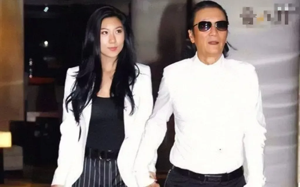 謝賢與Coco:2000萬分手費背後,相差49歲相伴十二年的愛情故事
