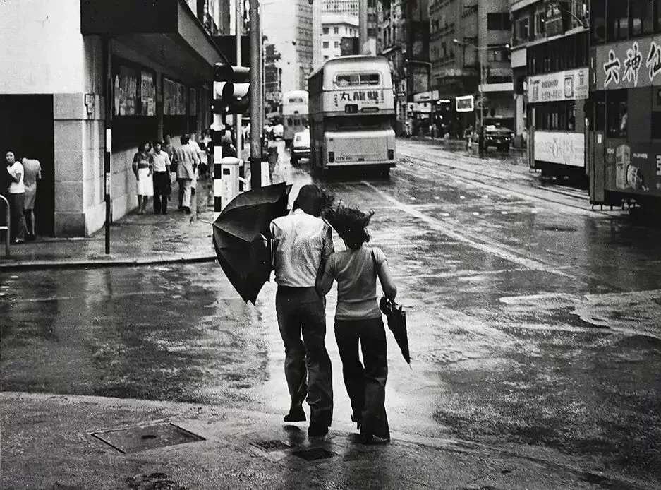 情侶打傘,1960-70年代。