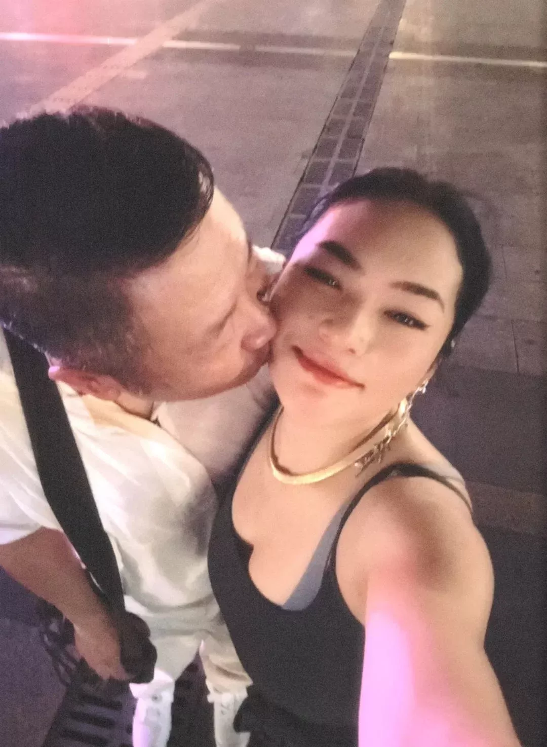 人一旦知道愛是什麼樣,就會矯情起來……