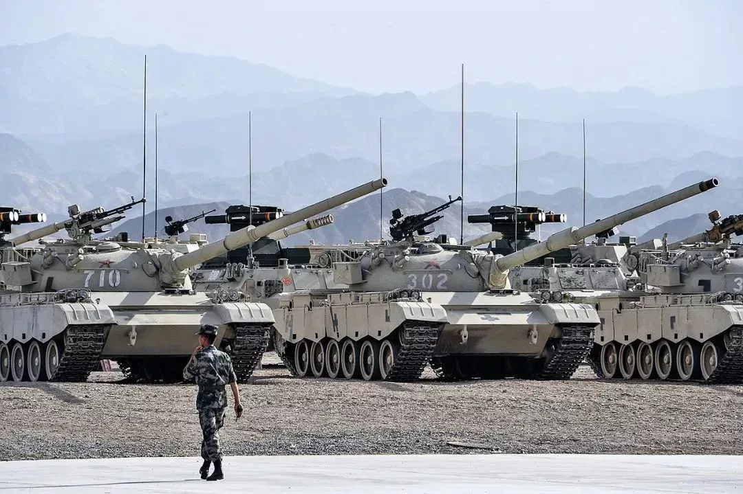 ▲2018年新疆軍區的88A主戰坦克參加軍事演習