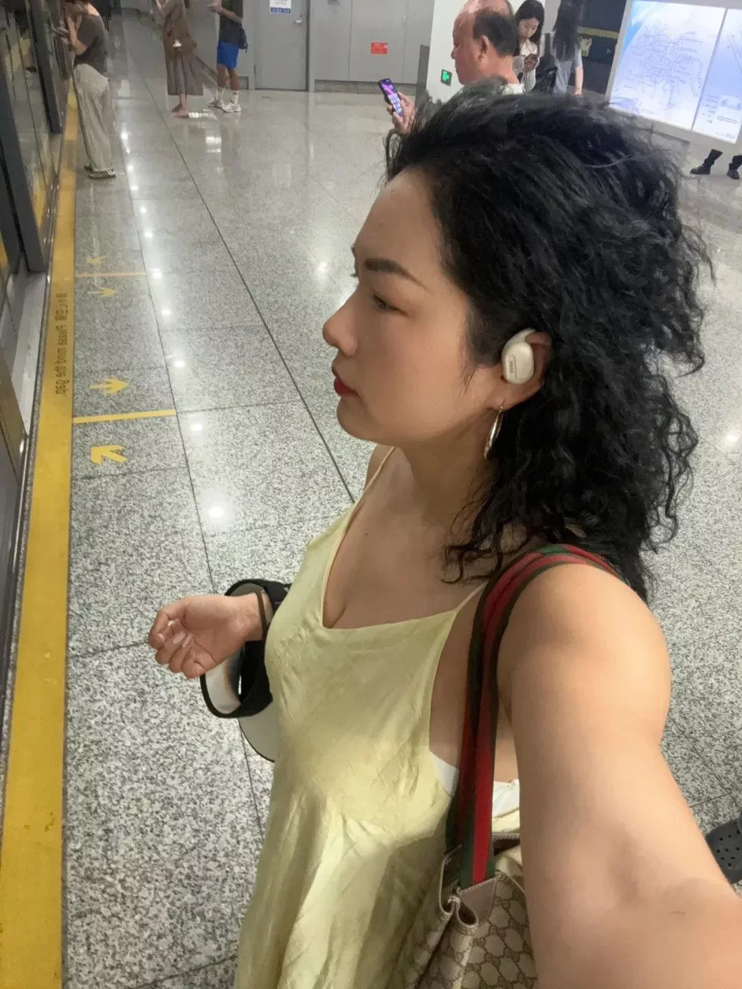 人一旦知道愛是什麼樣,就會矯情起來……