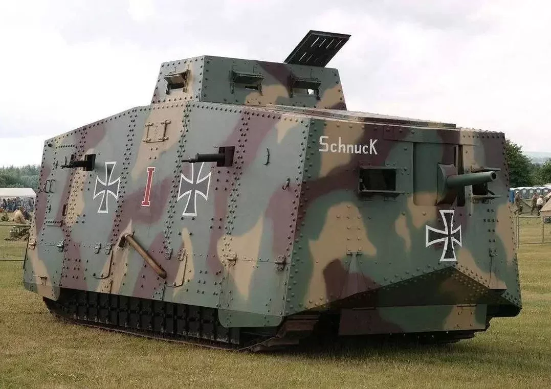 ▲A7V重型坦克,該車是德國第一種參加實戰的坦克