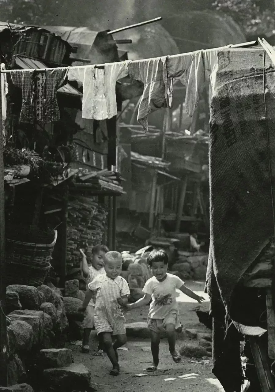 漁棚嬉春,長洲,1961年。