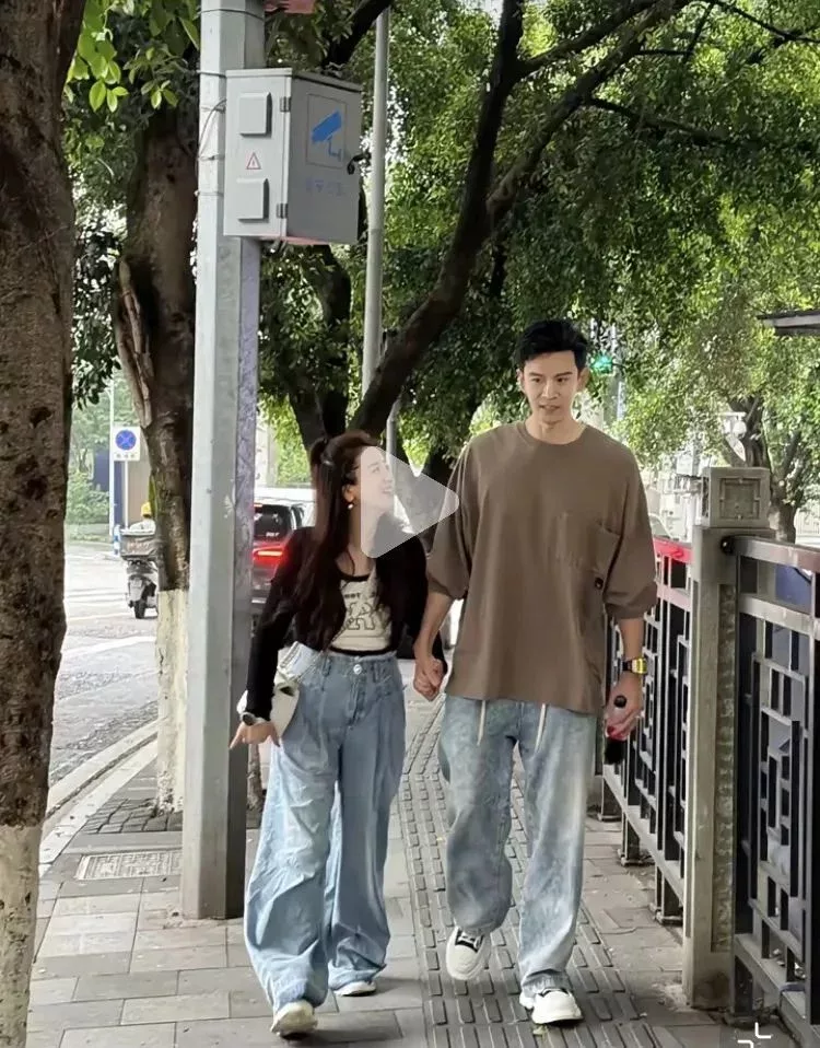 手牽手,必不可少