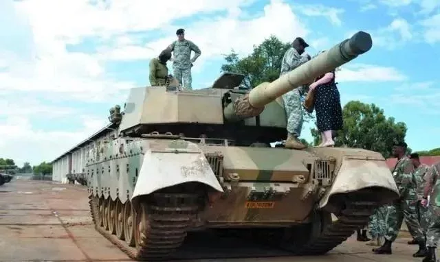 ▲南非陸軍在上世紀80年代的主力坦克“號角MK-2”