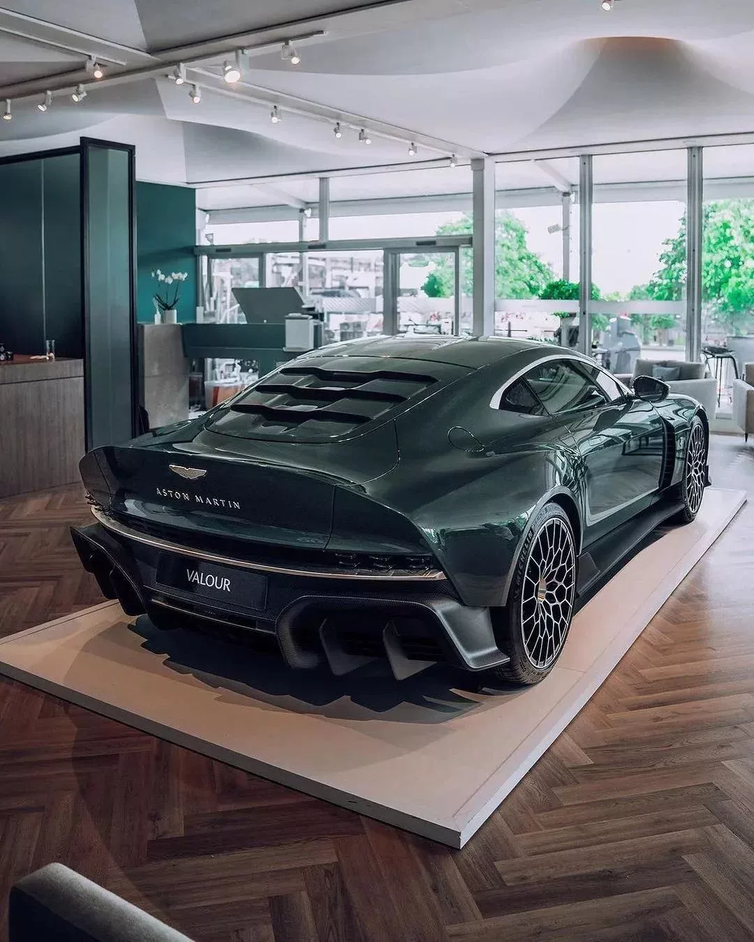 Aston Martin Valour
2023
