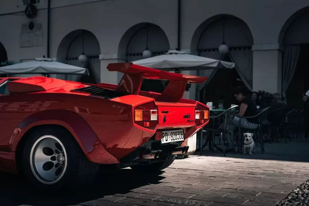 Lamborghini Countach LP400S
designed by bertone
1981