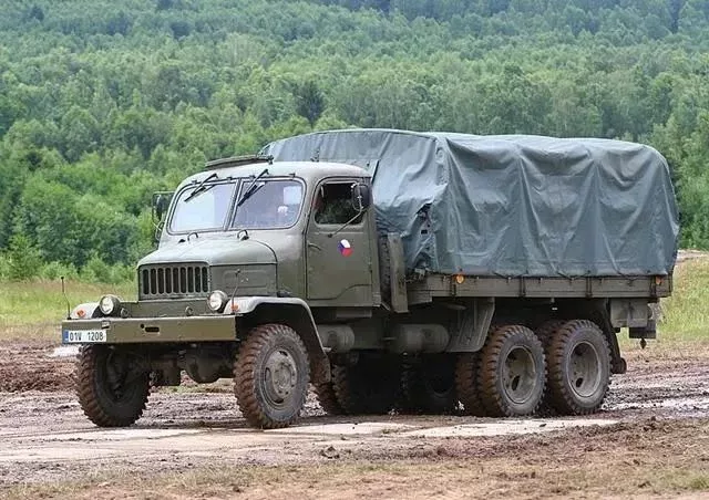 ▲Praga V3S越野卡車